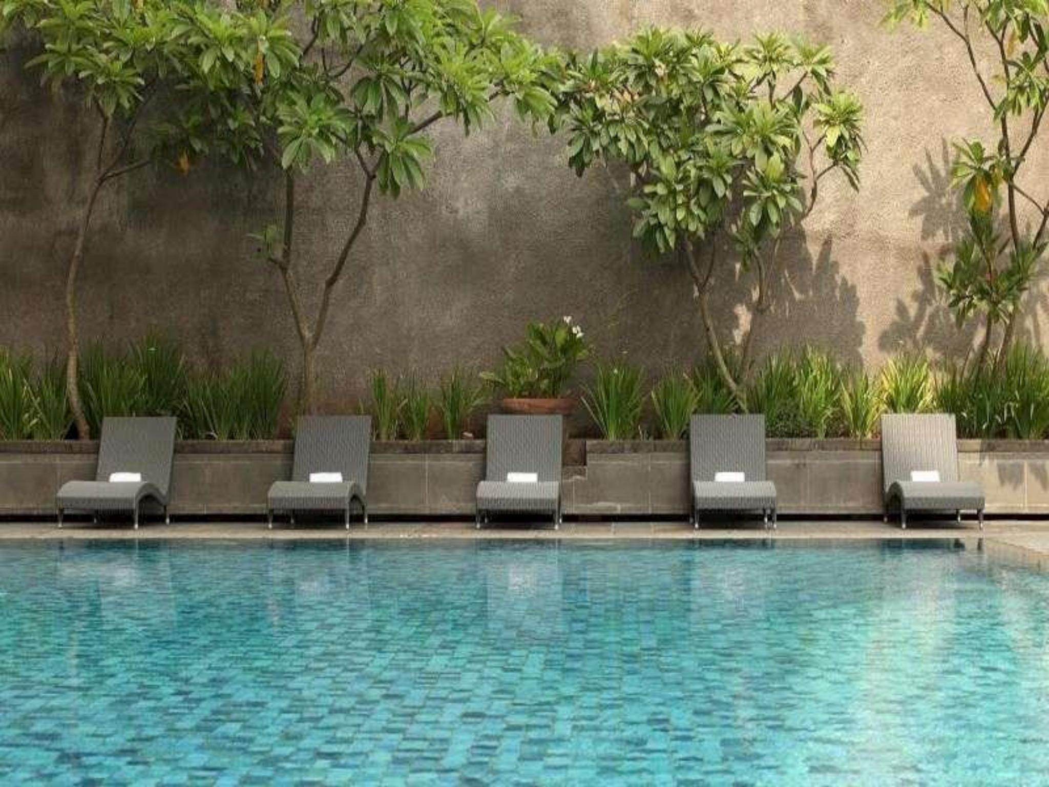 Hotel Santika Premiere Semarang Exterior foto