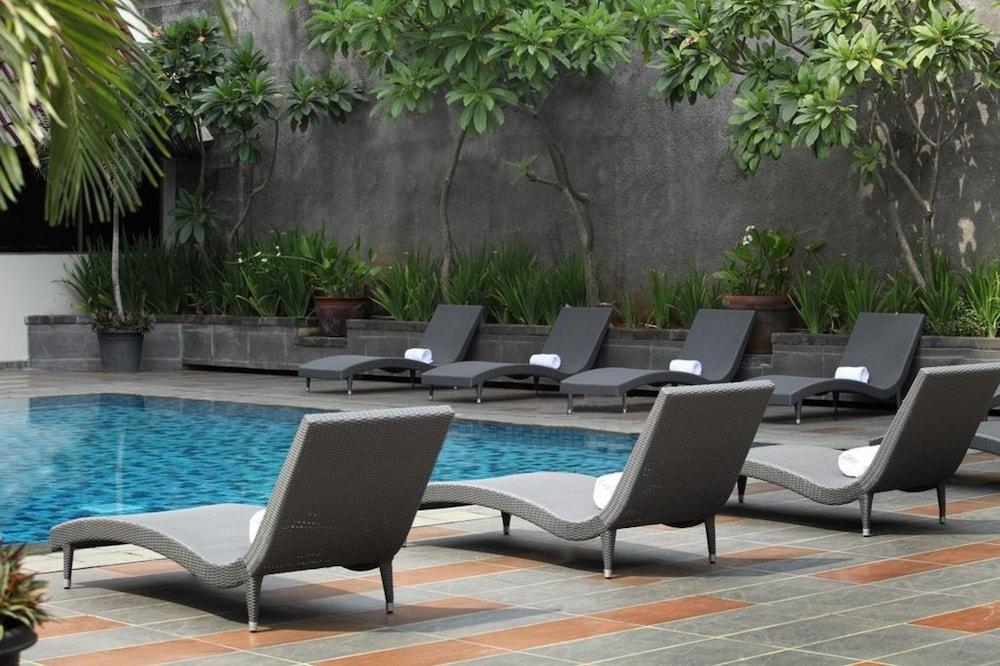 Hotel Santika Premiere Semarang Exterior foto